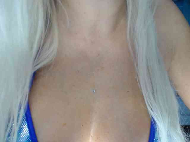 adrianna_fox webcam