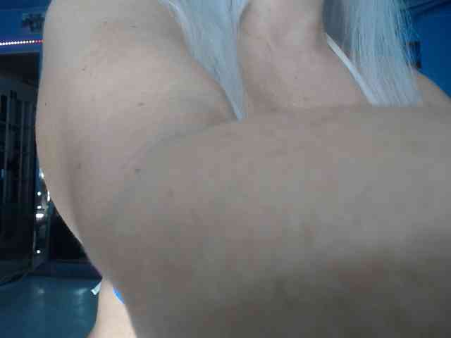 adrianna_fox webcam