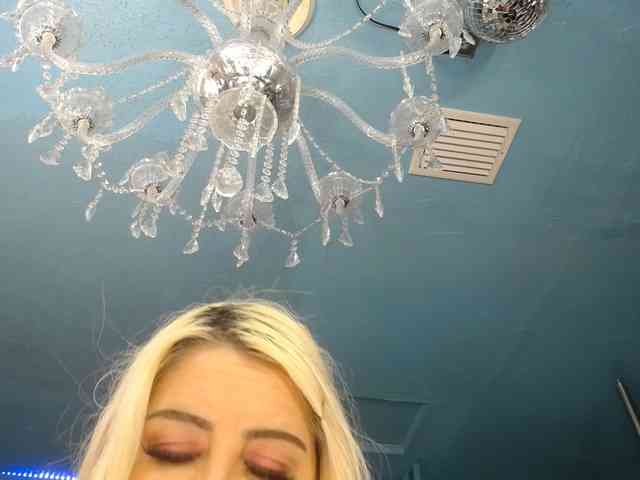 adrianna_fox adrianna_fox