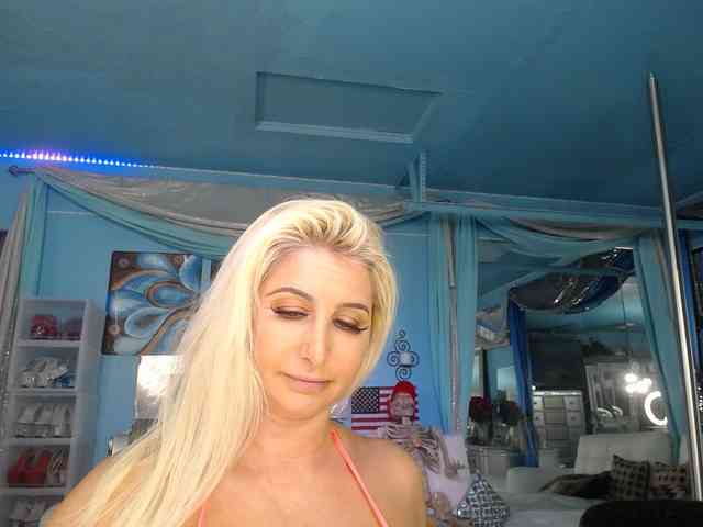 adrianna_fox webcam