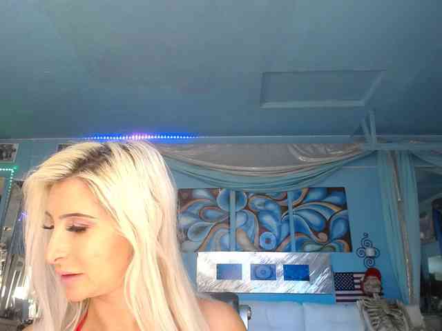 online chatting Adrianna Fox