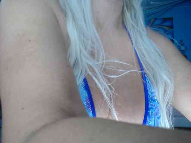 adrianna_fox webcam