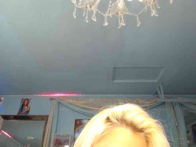 adrianna_fox webcam