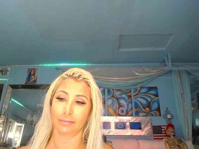 adrianna_fox webcam