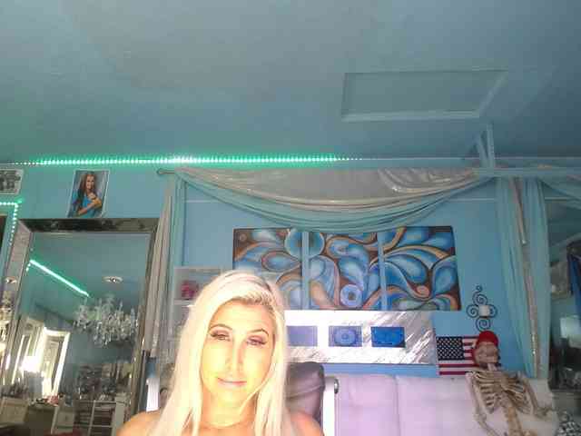 adrianna_fox webcam