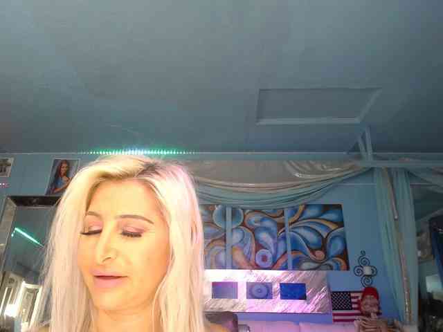 adrianna_fox webcam