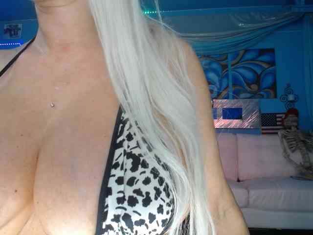 adrianna_fox webcam