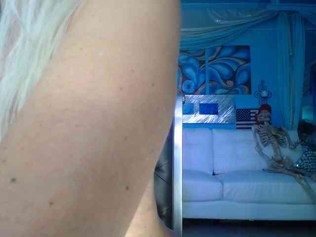 adrianna_fox webcam