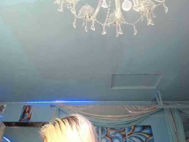 adrianna_fox webcam