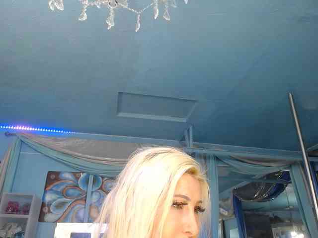 adrianna_fox webcam