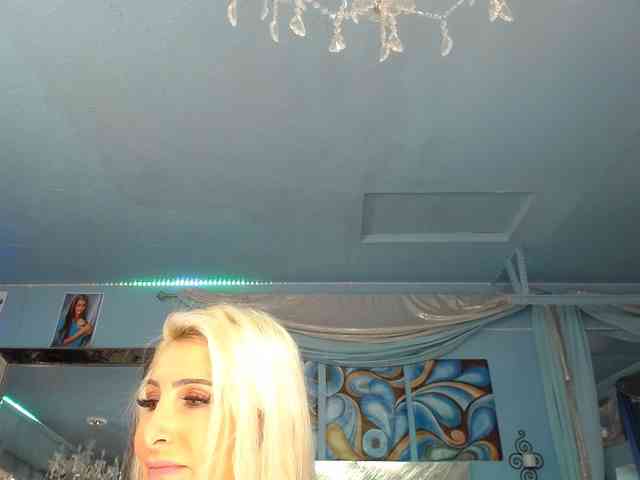 adrianna_fox webcam