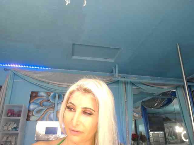 adrianna_fox webcam