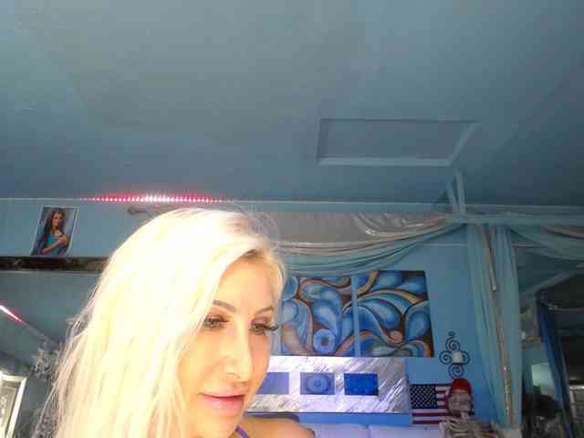 adrianna_fox webcam