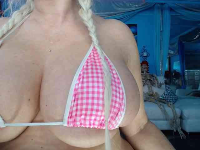 adrianna_fox webcam
