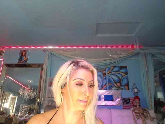 adrianna_fox webcam