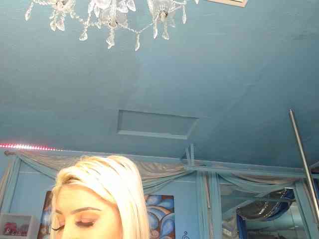 adrianna_fox webcam