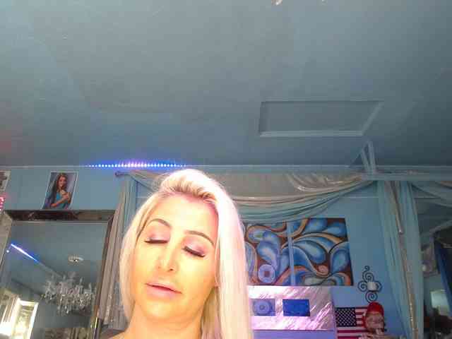 adrianna_fox webcam