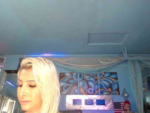 webcam xxx Adrianna Fox