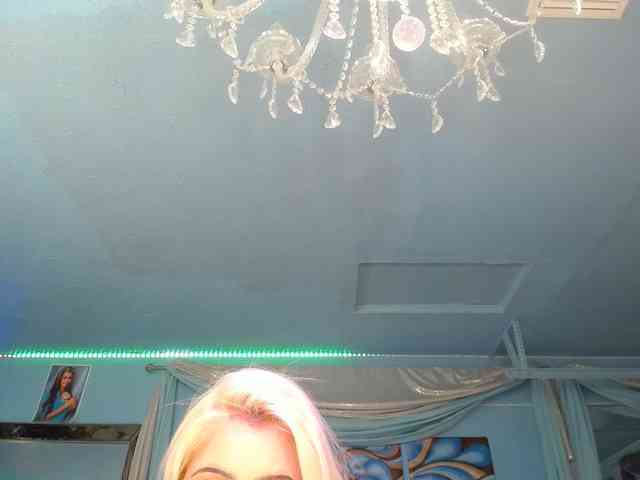 adrianna_fox webcam