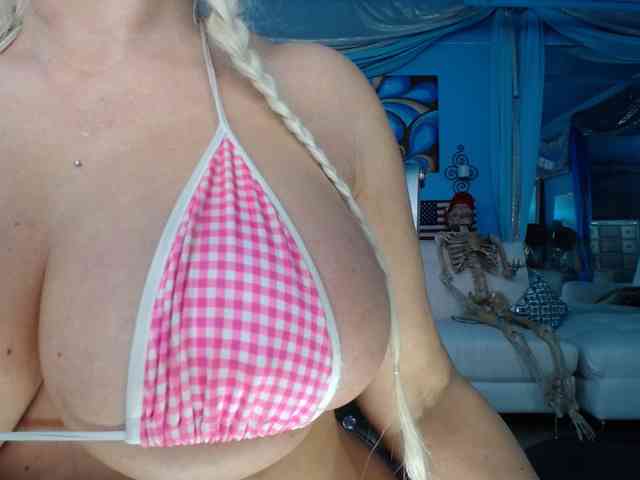 adrianna_fox webcam