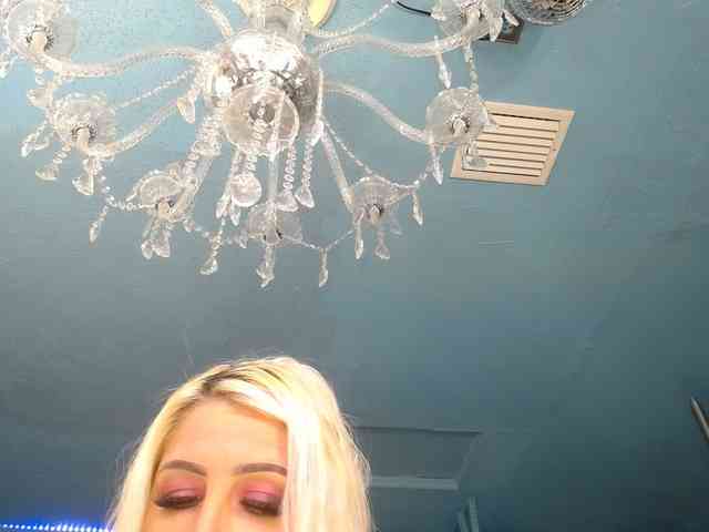 adrianna_fox webcam