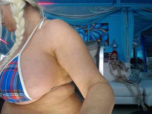 adrianna_fox webcam