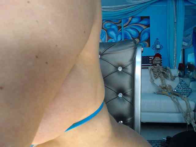 adrianna_fox webcam