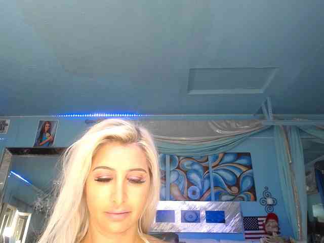 adrianna_fox webcam