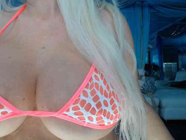 adrianna_fox webcam
