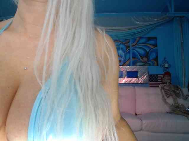 adrianna_fox webcam