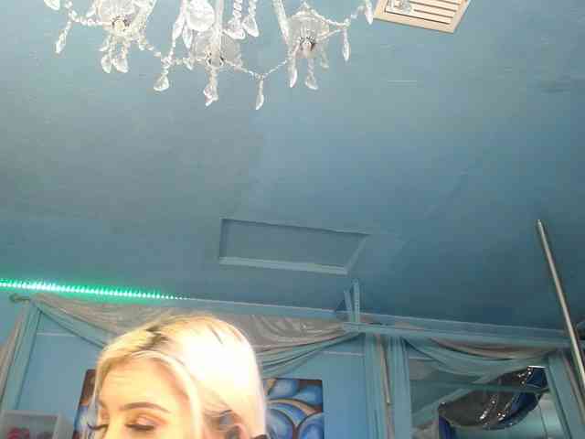 adrianna_fox webcam