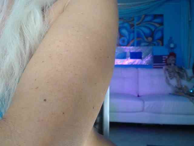 adrianna_fox webcam