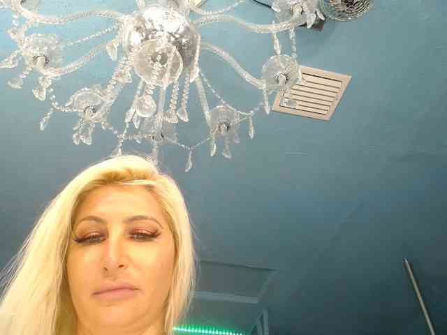 adrianna_fox
