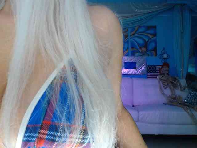 adrianna_fox webcam