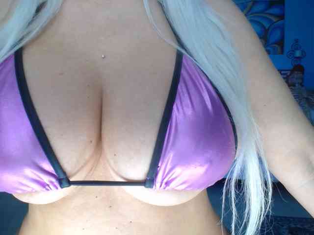 adrianna_fox webcam