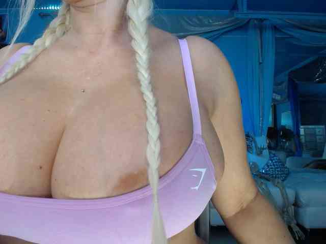 adrianna_fox webcam