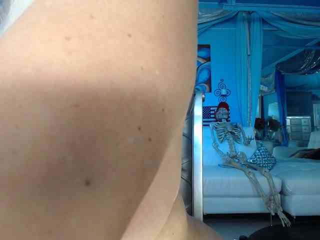 adrianna_fox webcam
