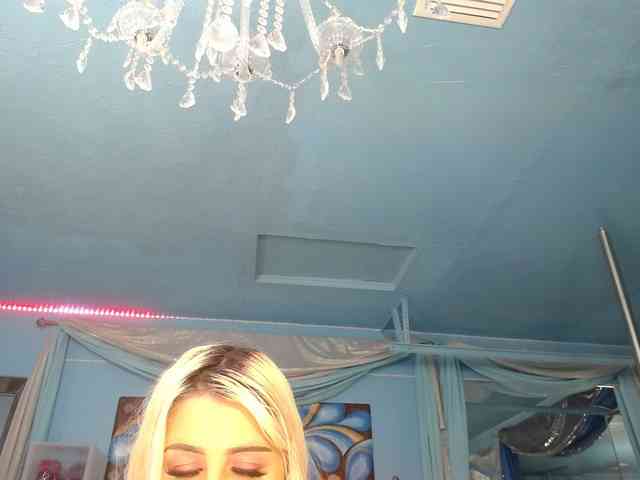 adrianna_fox adrianna_fox