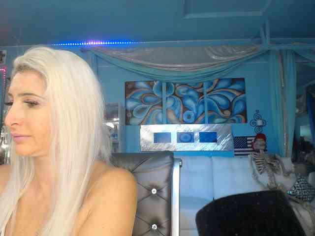 adrianna_fox webcam