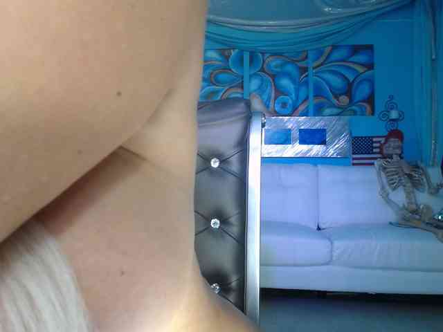 adrianna_fox webcam