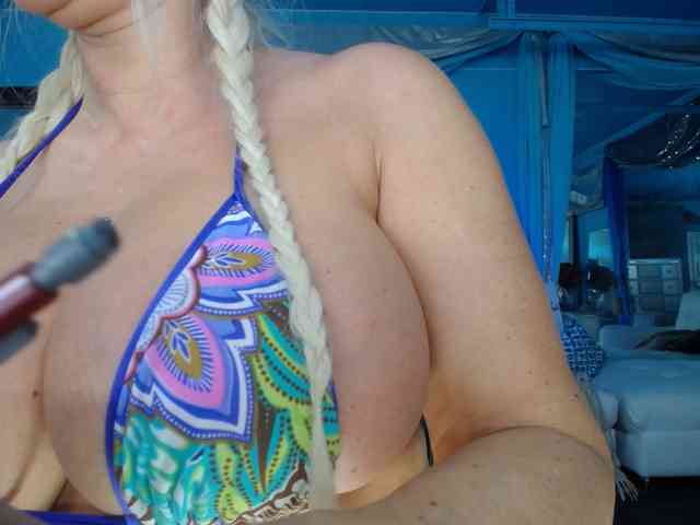 adrianna_fox webcam