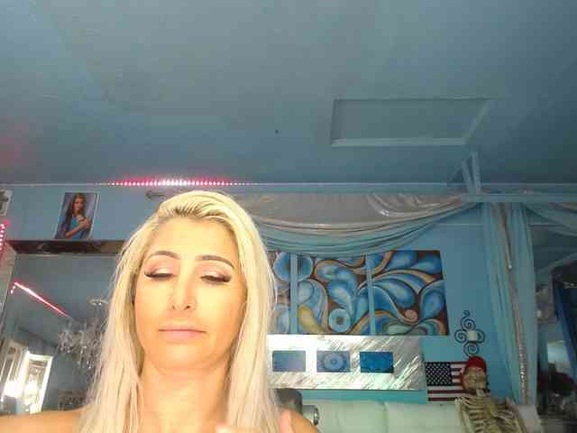 adrianna_fox webcam