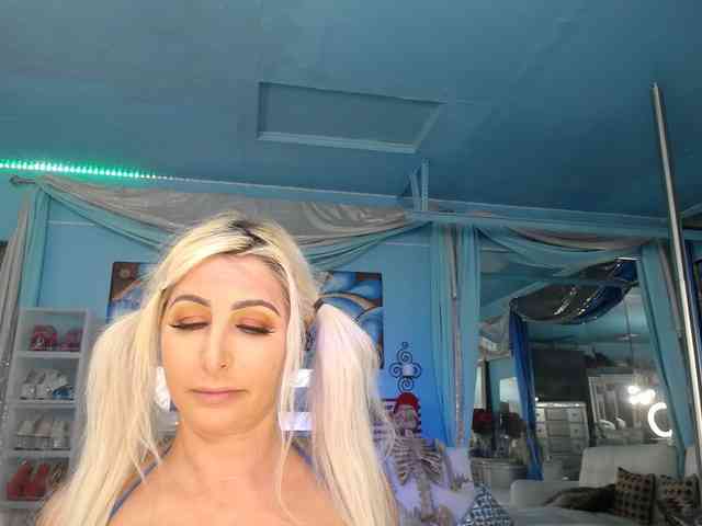 adrianna_fox webcam