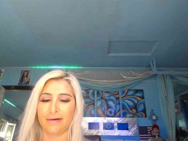 adrianna_fox webcam