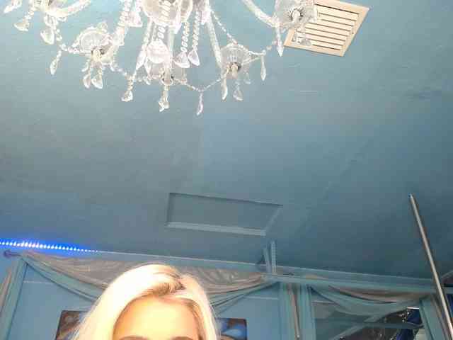 adrianna_fox webcam