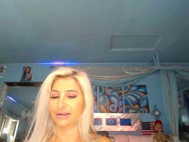 adrianna_fox webcam