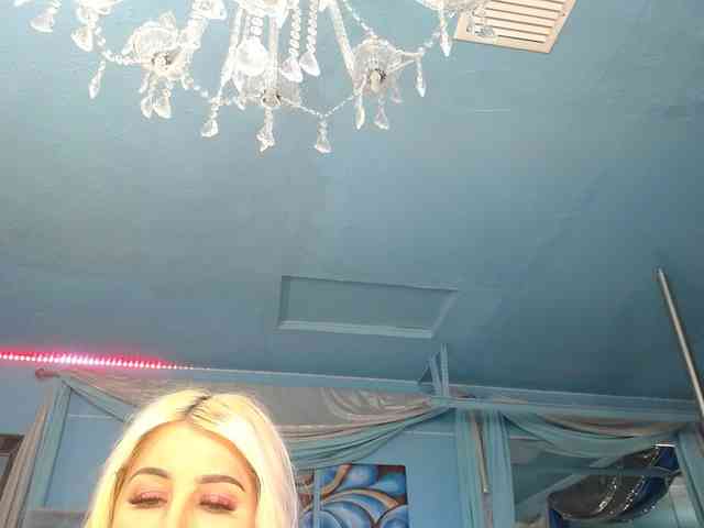 adrianna_fox webcam