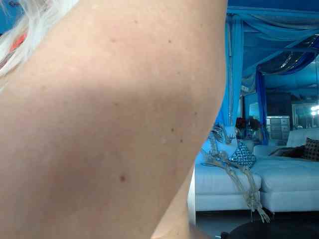 adrianna_fox webcam
