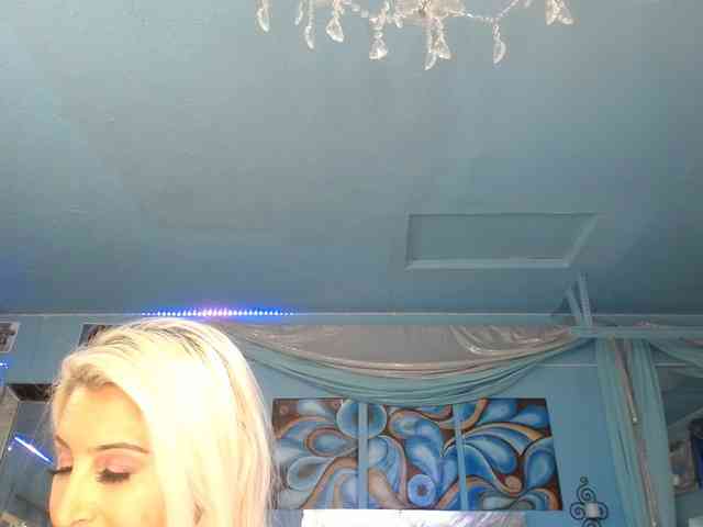 adrianna_fox webcam