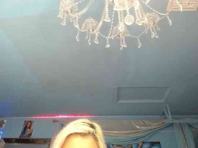 adrianna_fox webcam